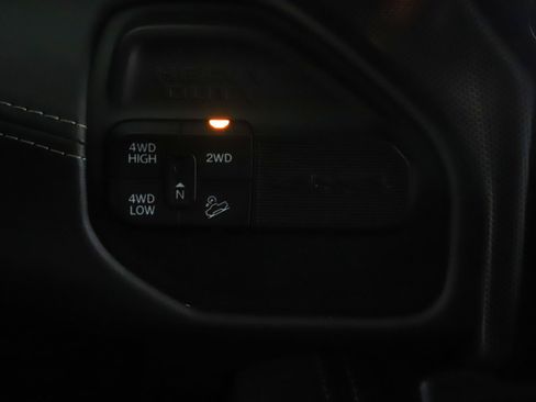 Used 2024 RAM 2500 Limited AWD/4WD image 17