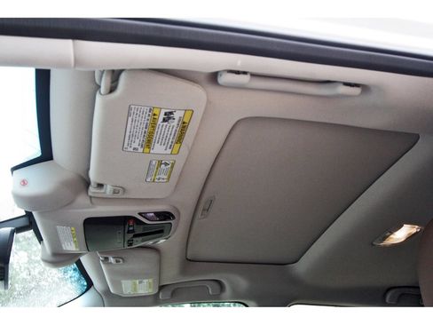 Used 2022 Subaru Outback Touring AWD/4WD image 27