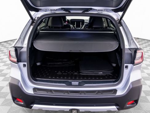 Used 2024 Subaru Outback Touring AWD/4WD image 30