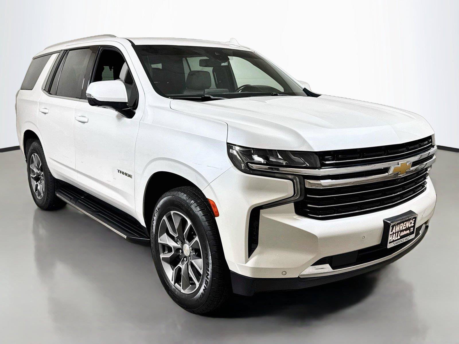 Used 2023 Chevrolet Tahoe LT w/ Luxury Package AWD/4WD image 3