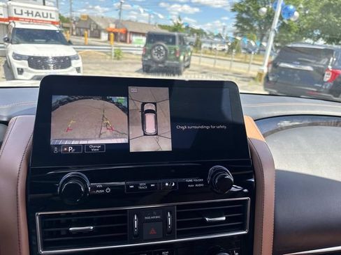 Used 2022 INFINITI QX80 Sensory w/ Cargo Package AWD/4WD image 27