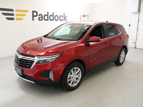 Certified 2024 Chevrolet Equinox LT FWD image 3