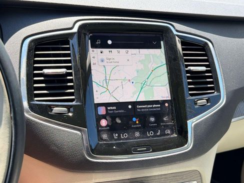 Certified 2023 Volvo XC90 B6 Plus image 22