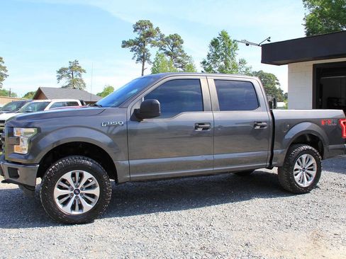 Used 2017 Ford F150 XL w/ Equipment Group 101A Mid image 3