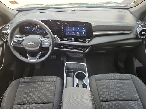 Used 2025 Chevrolet Equinox LT FWD image 17
