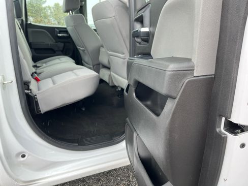 Used 2018 Chevrolet Silverado 1500 W/T w/ Trailering Package image 26