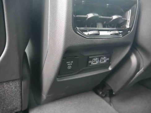 Certified 2025 Jeep Grand Cherokee Altitude AWD/4WD image 13