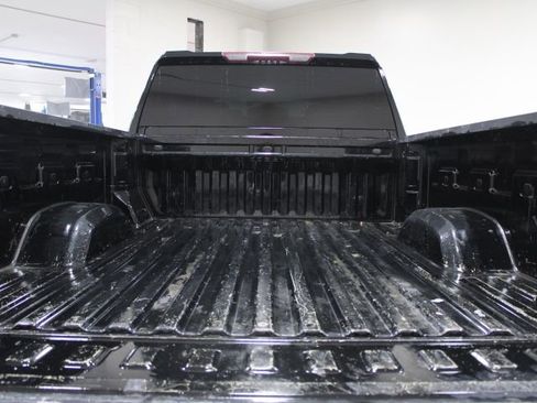 Used 2022 Chevrolet Silverado 2500 Custom w/ Custom Value Package image 13