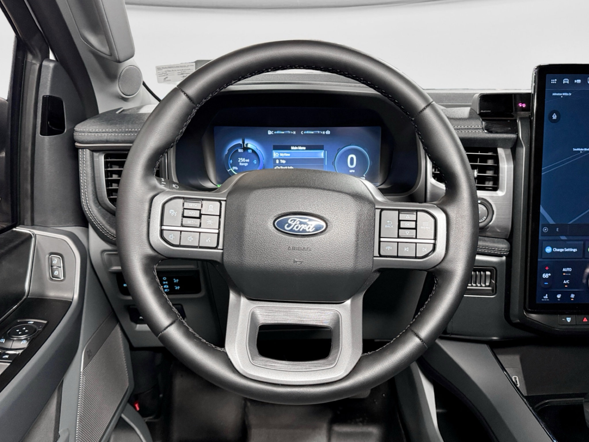 Used 2025 Ford F150 Lightning Flash AWD/4WD image 9