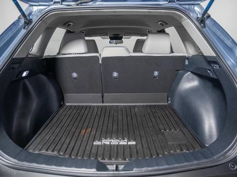 Certified 2024 Toyota Corolla Cross L image 9