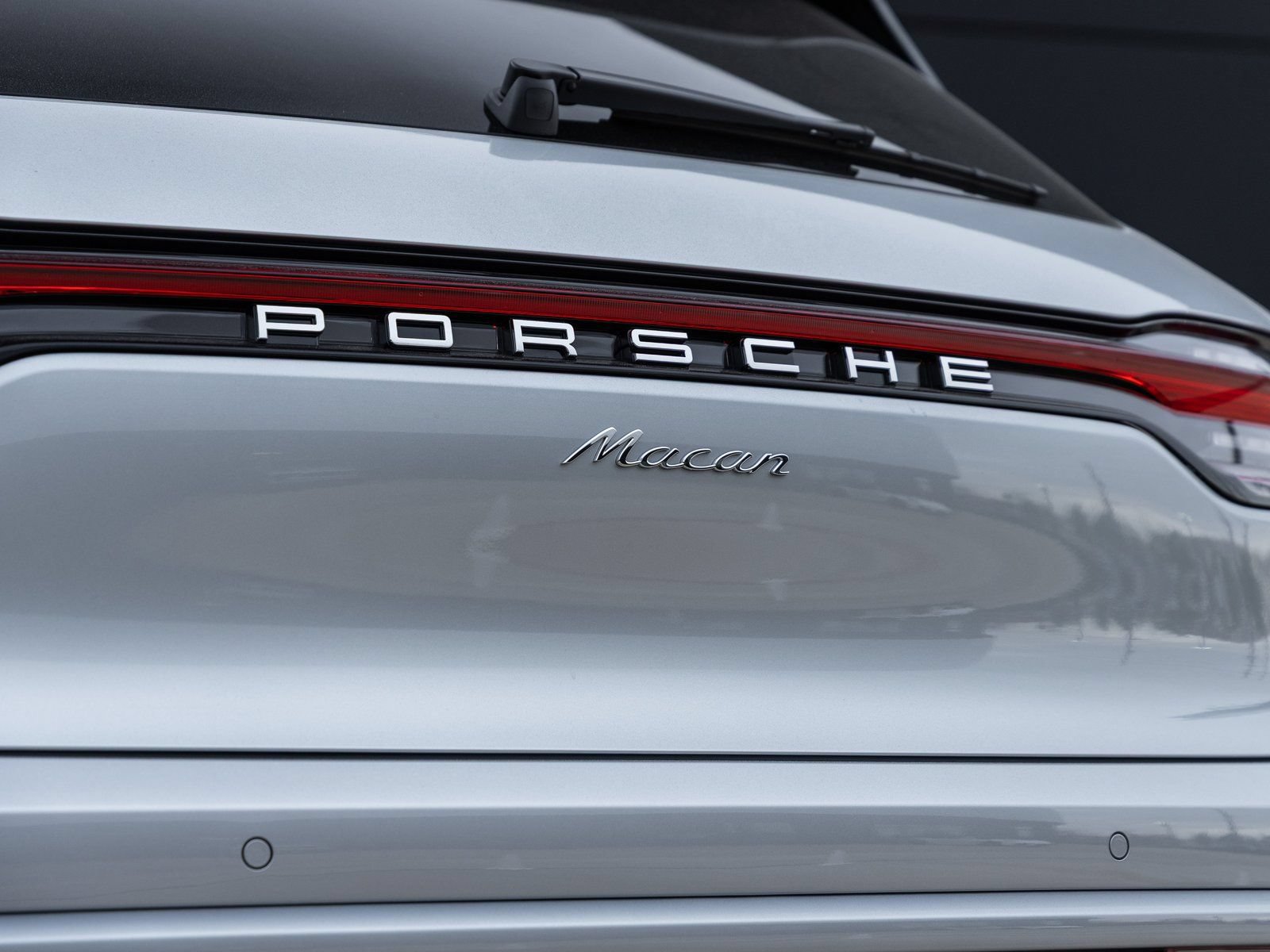 Certified 2026 Porsche Macan AWD/4WD image 15