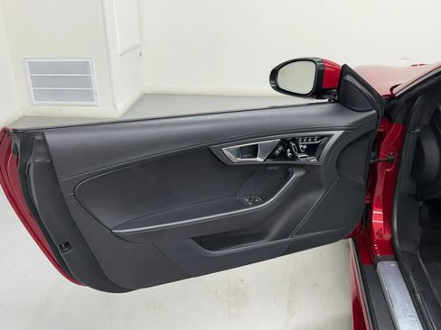 Used 2017 Jaguar F-TYPE R AWD/4WD image 19