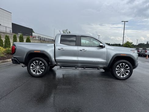 Used 2024 GMC Canyon Denali AWD/4WD image 11