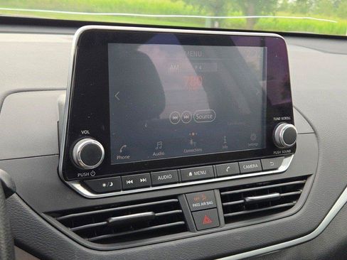 Used 2020 Nissan Altima 2.5 S FWD image 21