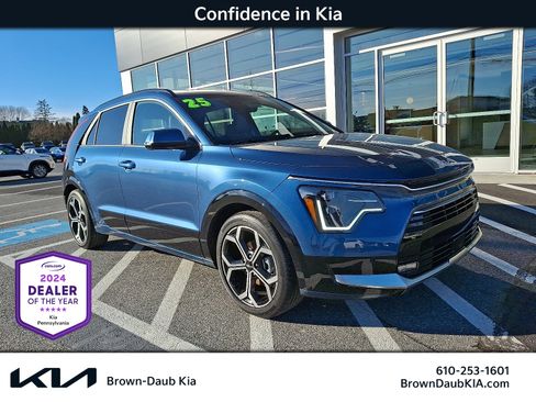 Certified 2025 Kia Niro SX Touring image 1