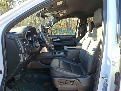 Certified 2022 Chevrolet Tahoe LT w/ Luxury Package image 20