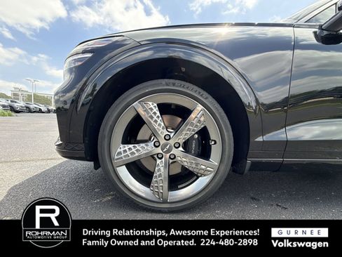Used 2022 Genesis GV70 3.5T Sport w/ Sport Prestige Package AWD/4WD image 12