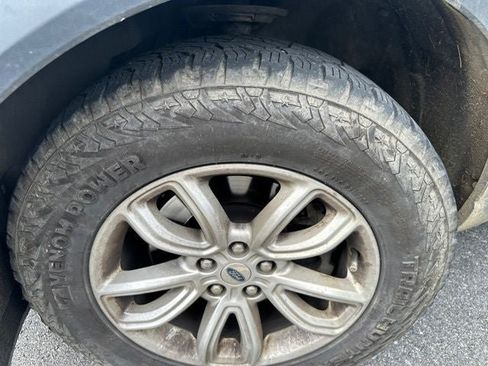 Used 2020 Ford Explorer 2WD image 24