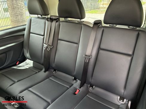 Used 2018 Mercedes-Benz Metris Passenger image 22