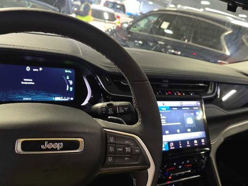 Used 2022 Jeep Grand Cherokee Limited 4xe w/ Rear Seat Video Group 1 image 11