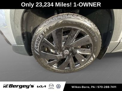 Used 2024 Volkswagen Taos SE w/ Black Wheel Plus Package