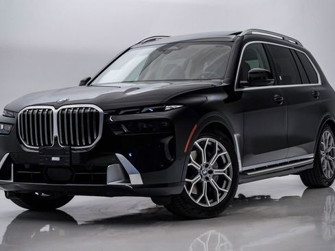 Used 2024 BMW X7 xDrive40i w/ Premium Package image 1