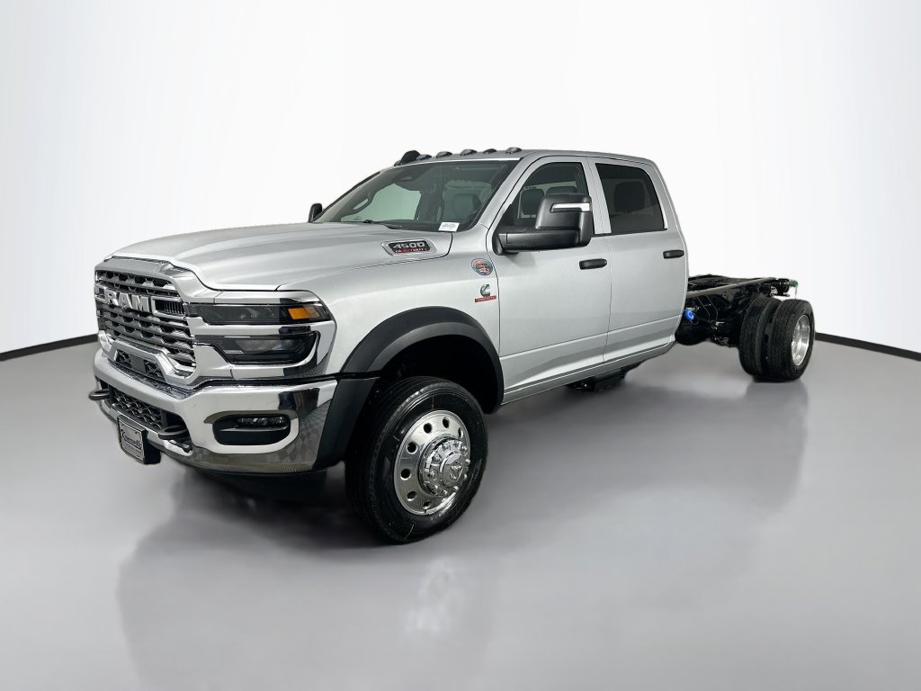 New 2026 RAM 4500 Tradesman w/ Chrome Appearance Group AWD/4WD image 3