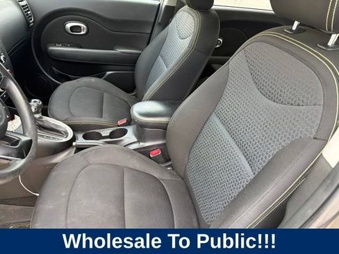 Used 2016 Kia Soul + FWD image 9