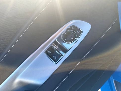 Used 2023 Chevrolet Corvette Stingray Coupe w/ Z51 Performance Package image 11