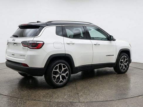 Used 2025 Jeep Compass Limited AWD/4WD image 9