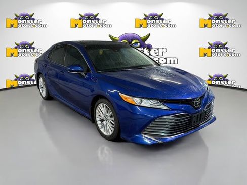 Used 2018 Toyota Camry L image 3