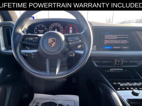 Used 2024 Porsche Cayenne image 7