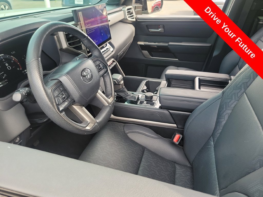 Used 2025 Toyota Tundra Limited AWD/4WD image 3
