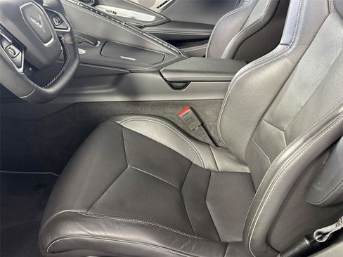 Used 2020 Chevrolet Corvette Stingray Preferred Cpe w/ 2LT Preferred Equipment Group RWD image 13