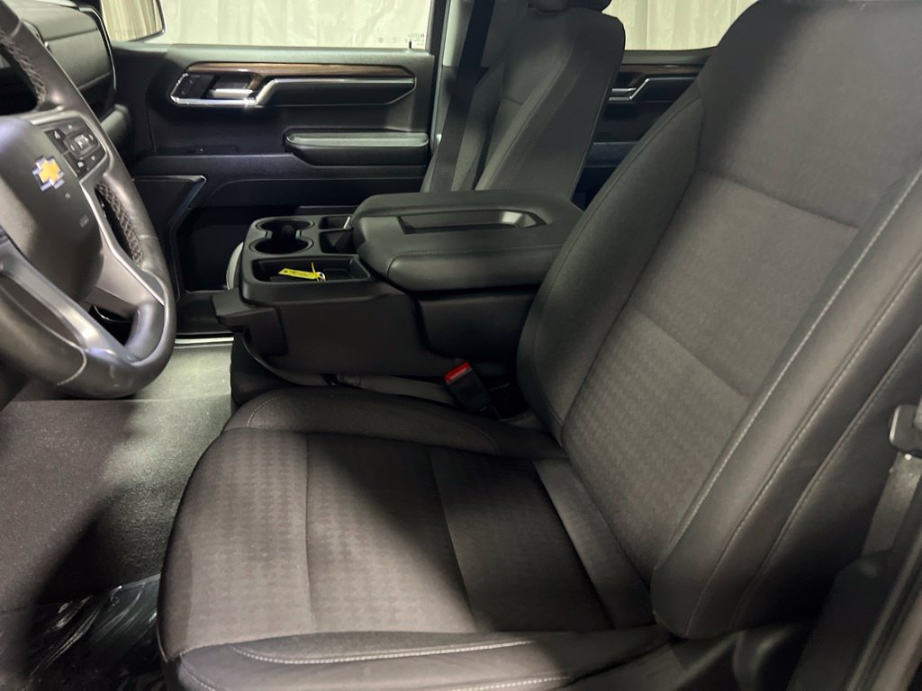 Used 2024 Chevrolet Silverado 1500 LT AWD/4WD image 23