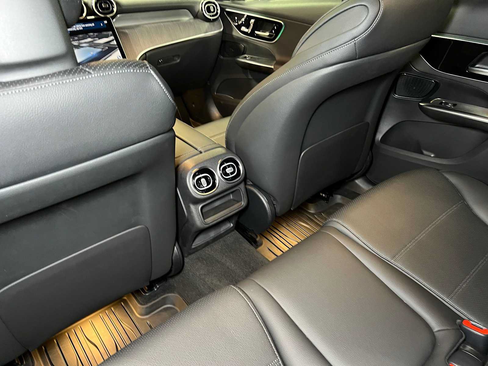 Used 2026 Mercedes-Benz GLC 300 4MATIC image 20