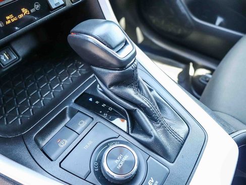 Certified 2023 Toyota RAV4 SE w/ Convenience Package AWD/4WD image 26