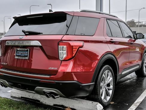 Used 2021 Ford Explorer Platinum w/ Equipment Group 601A image 8