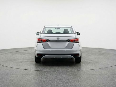 Used 2025 Nissan Versa SV image 7