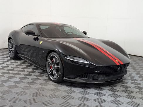 Used 2022 Ferrari Roma image 8