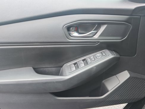 Used 2023 Honda Accord EX image 25