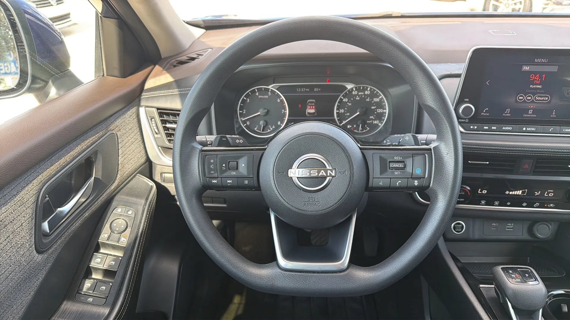 Used 2023 Nissan Rogue SV FWD image 10