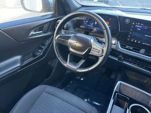 Used 2025 Chevrolet Equinox LT image 31