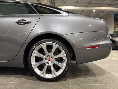 Used 2019 Jaguar XJ L Portfolio image 20