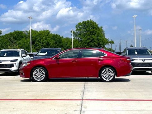 Used 2013 Lexus ES 350 w/ Luxury Pkg FWD image 3