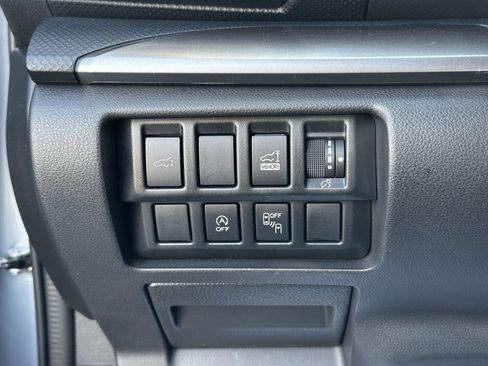 Used 2020 Subaru Forester Premium AWD/4WD image 25