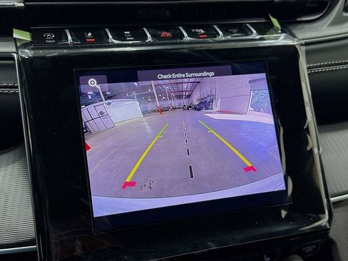 New 2025 Jeep Grand Cherokee Altitude image 44