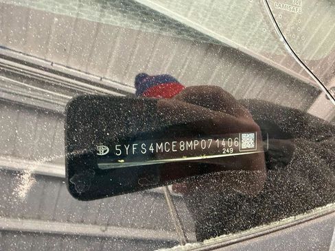 Used 2021 Toyota Corolla SE image 14