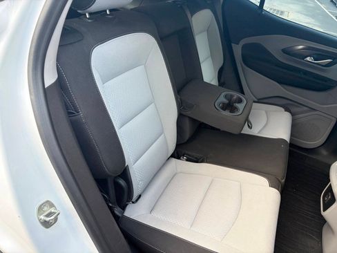 Used 2022 GMC Terrain SLE FWD image 15