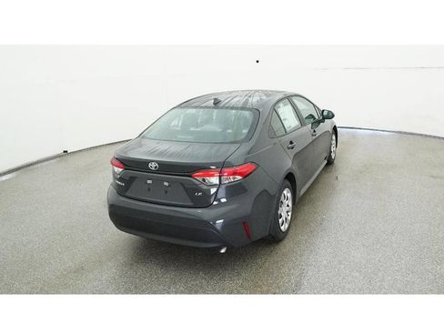 Used 2025 Toyota Corolla LE FWD image 9